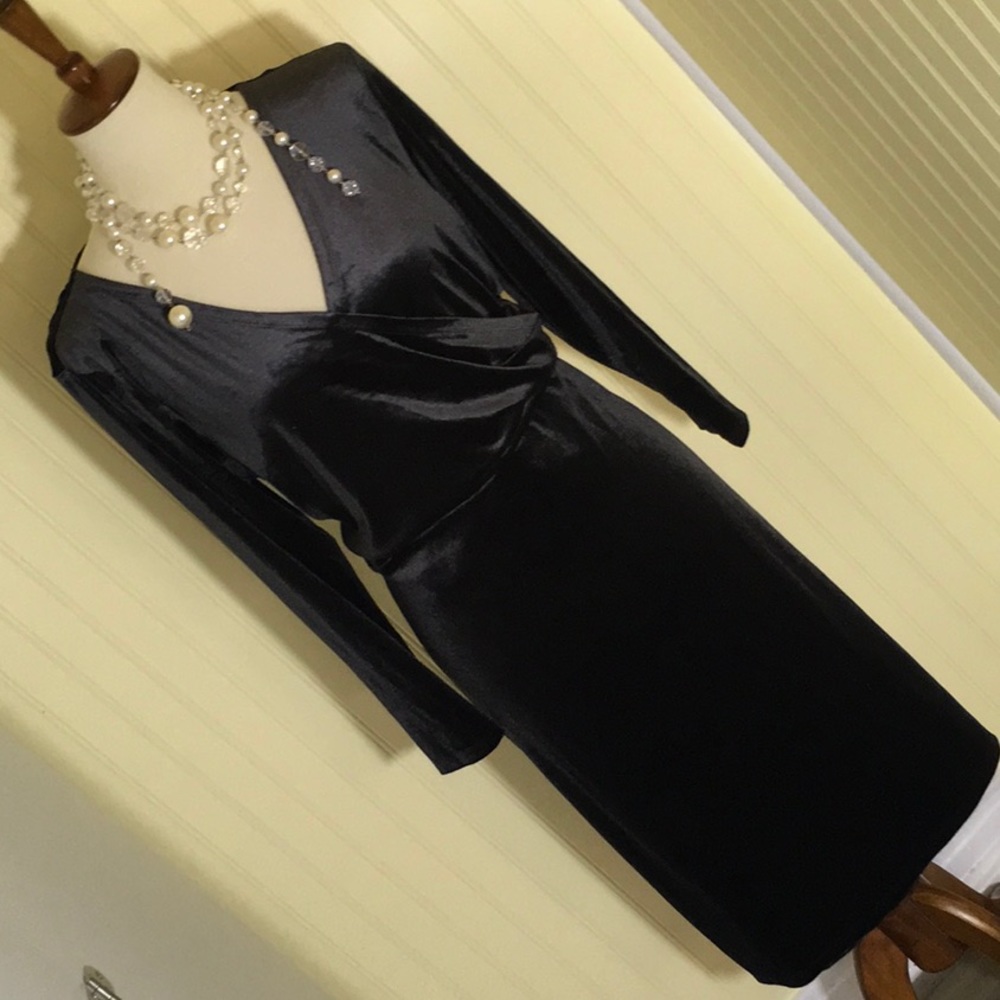 NWT Beautiful faux wrap grey velvet dress